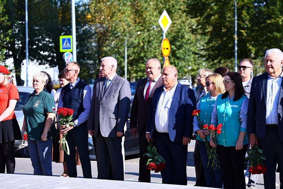 В Нижнекамске почтили память Героя Советского Союза Никиты Кайманова В Нижнекамске почтили память Героя Советского Союза Никиты Кайманова